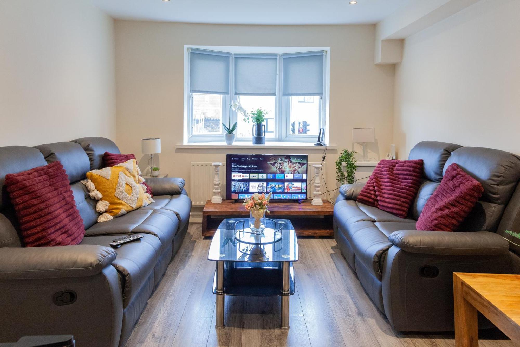 Pinfold Court Apartments 노우슬리 외부 사진