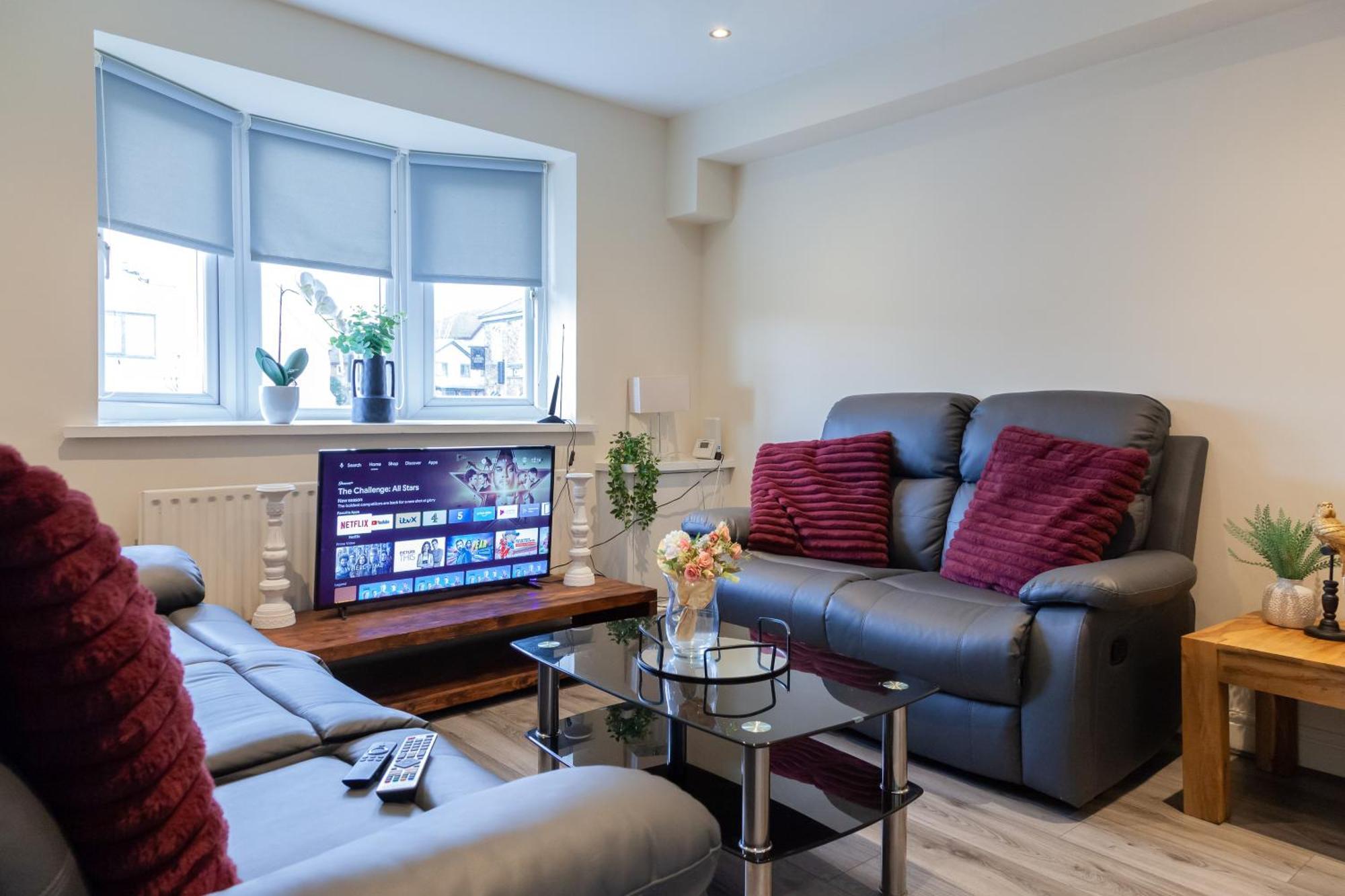 Pinfold Court Apartments 노우슬리 외부 사진