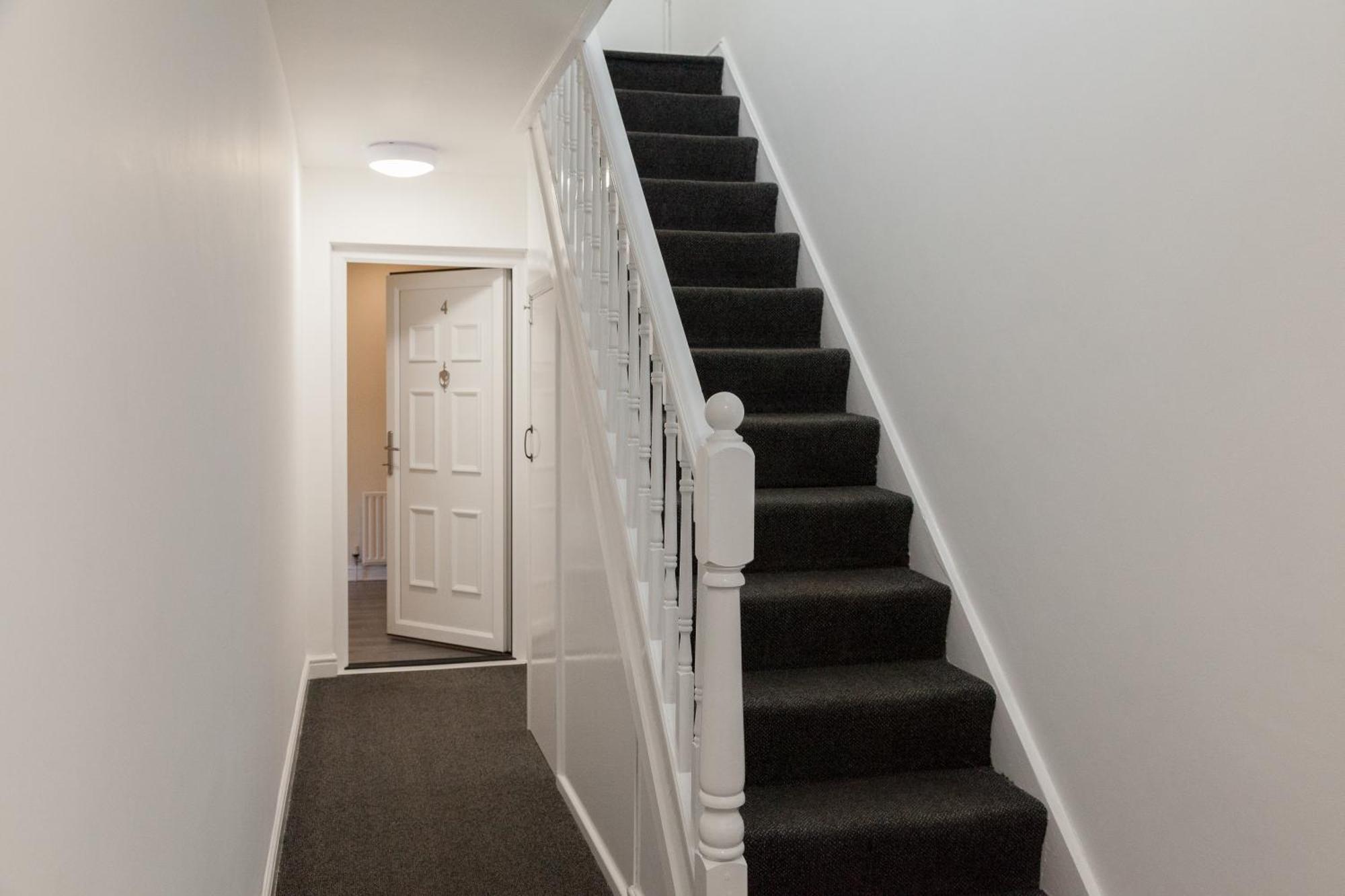 Pinfold Court Apartments 노우슬리 외부 사진